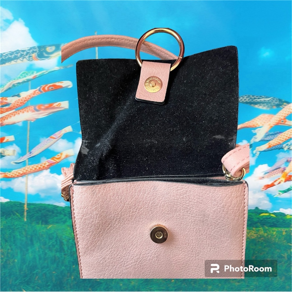 Pink purse - Picture 2 of 2